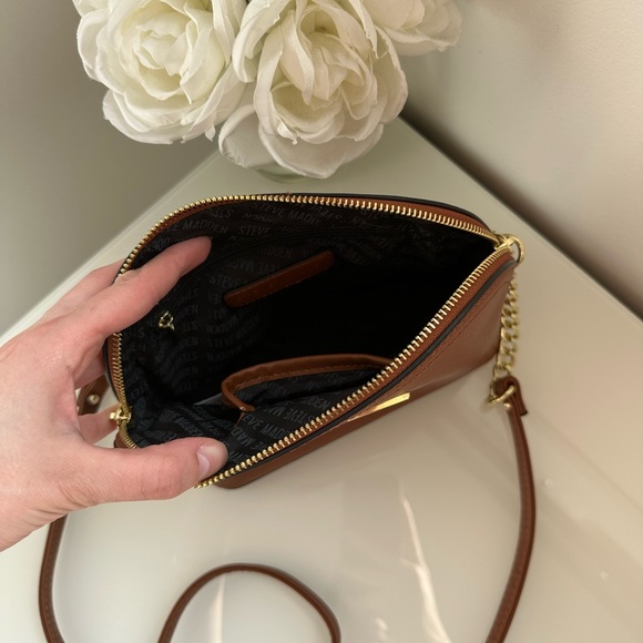 Steve Madden Crossbody Bag - Picture 5 of 5